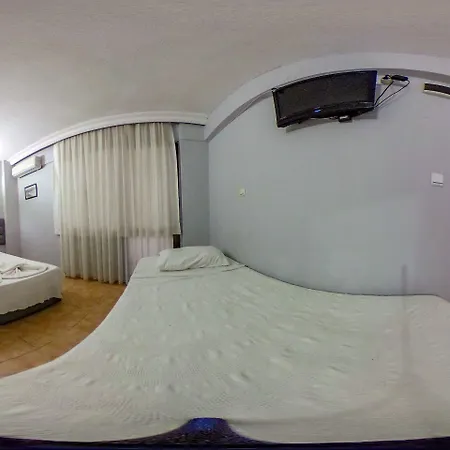 Alibabam & ホテル クシャダス