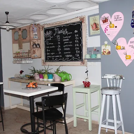 Ξενοδοχείο Alibabam & Κουσάντασι