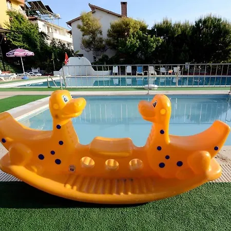 Hotel Alibabam 2*